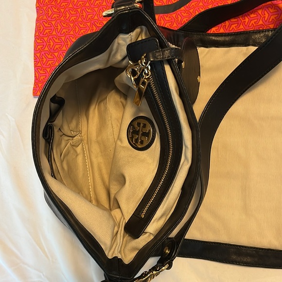 Tory Burch Crossbody (Leather/ Chains) - Picture 6 of 9